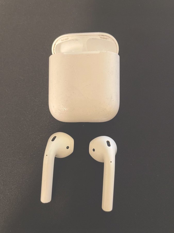 Apple AirPods gen 1