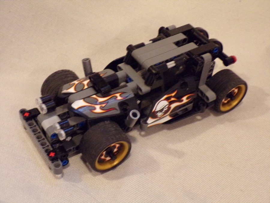 Lego technic raciingbilar 42046 (getaway truck) och 42048 (Race cart)