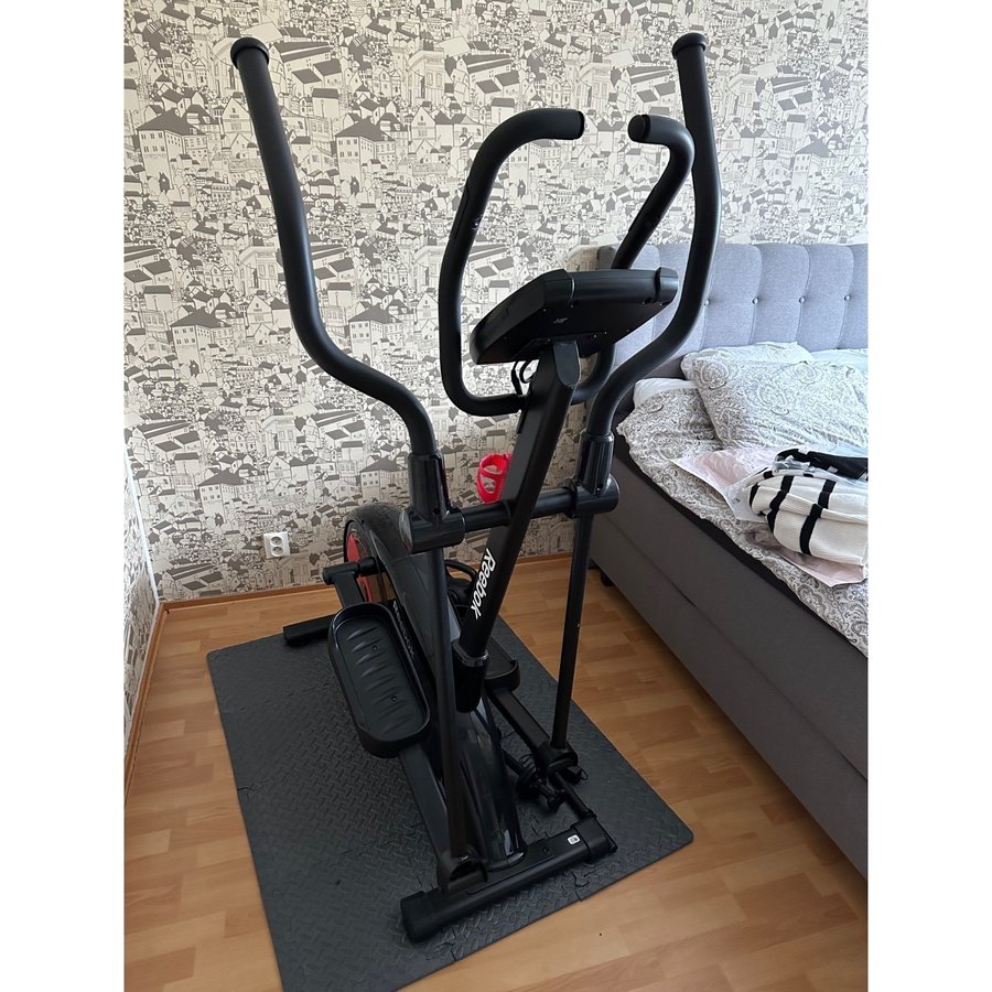 Nyskick! Reebok Crosstrainer GX40S