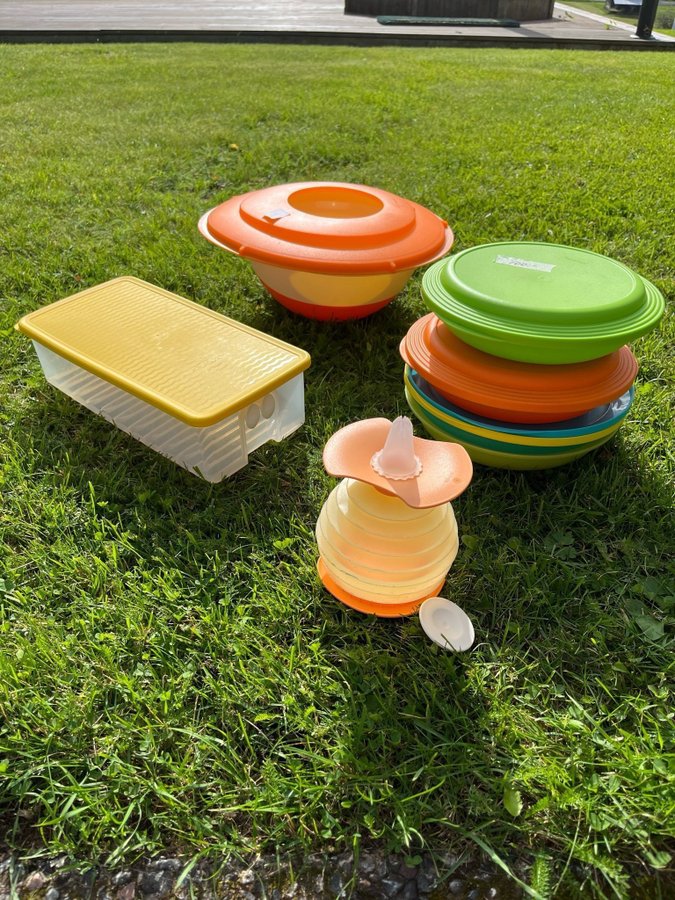 Tupperware - set!