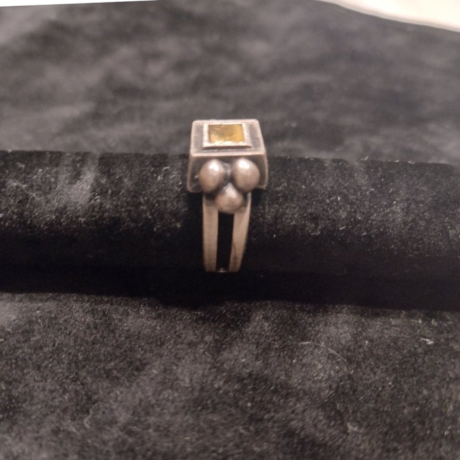 Ring vackert mönster från det prestigefyllda smyckesmärket DANON - Vintage