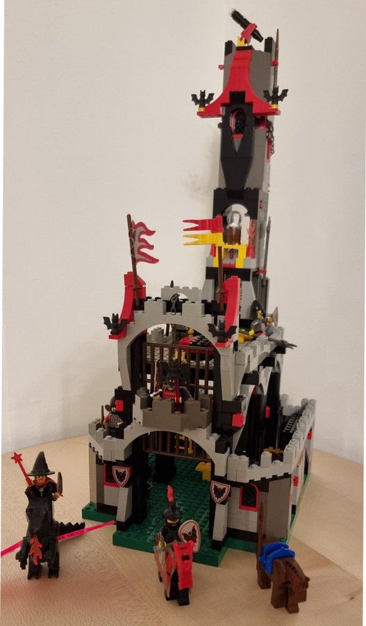 LEGO 6097 - Night Lord's Castle