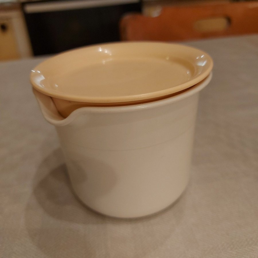 Tupperware Mjölkkanna och sockerskålar