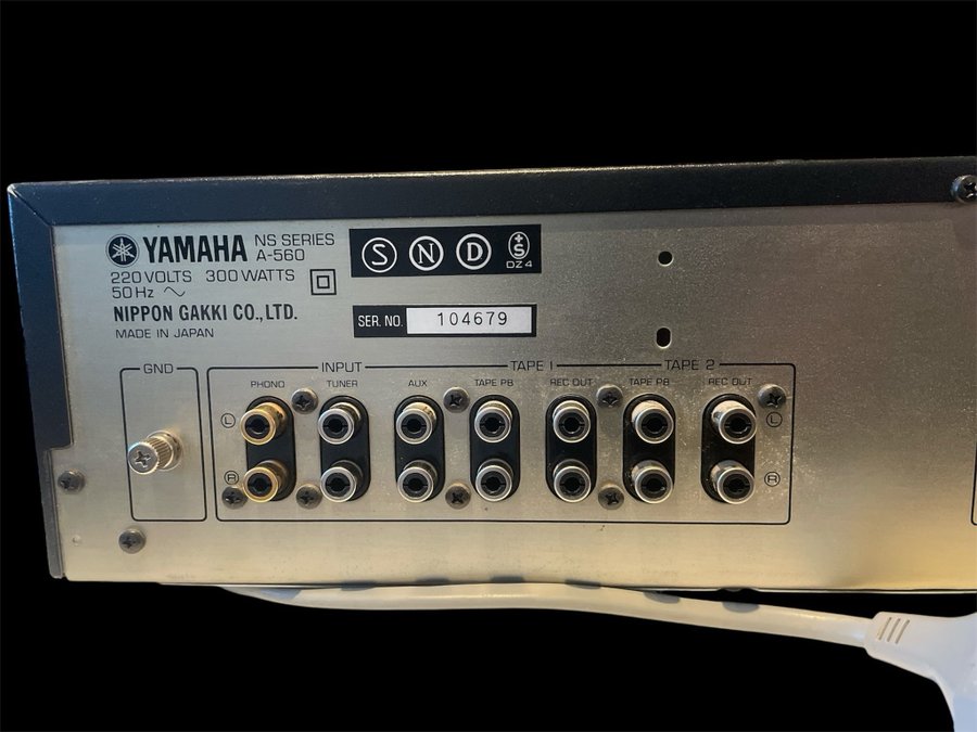 YAMAHA A-560