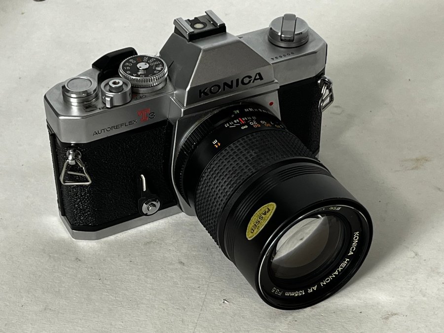 Konica AUTOREFLEX T3 fungerar perfekt med objektiv