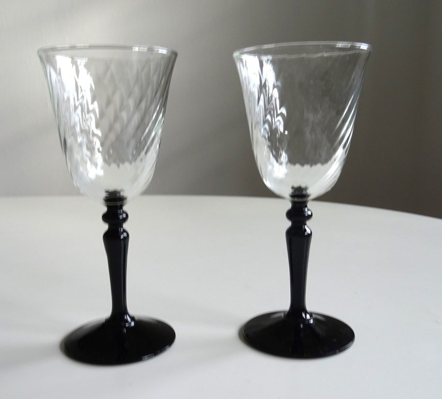 2 st vinglas vitvinsglas Black Onyx svart fot