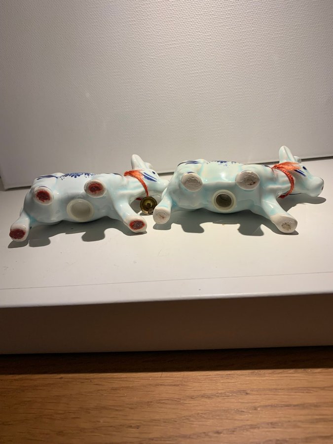 Två Delftblå Ko Delft salt  pepper cow set