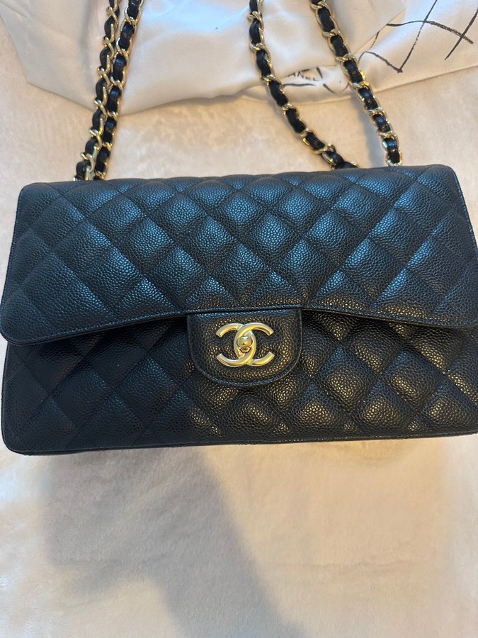 Chanel flap bag Large OANVÄND