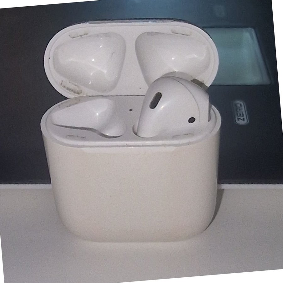 Apple AirPods