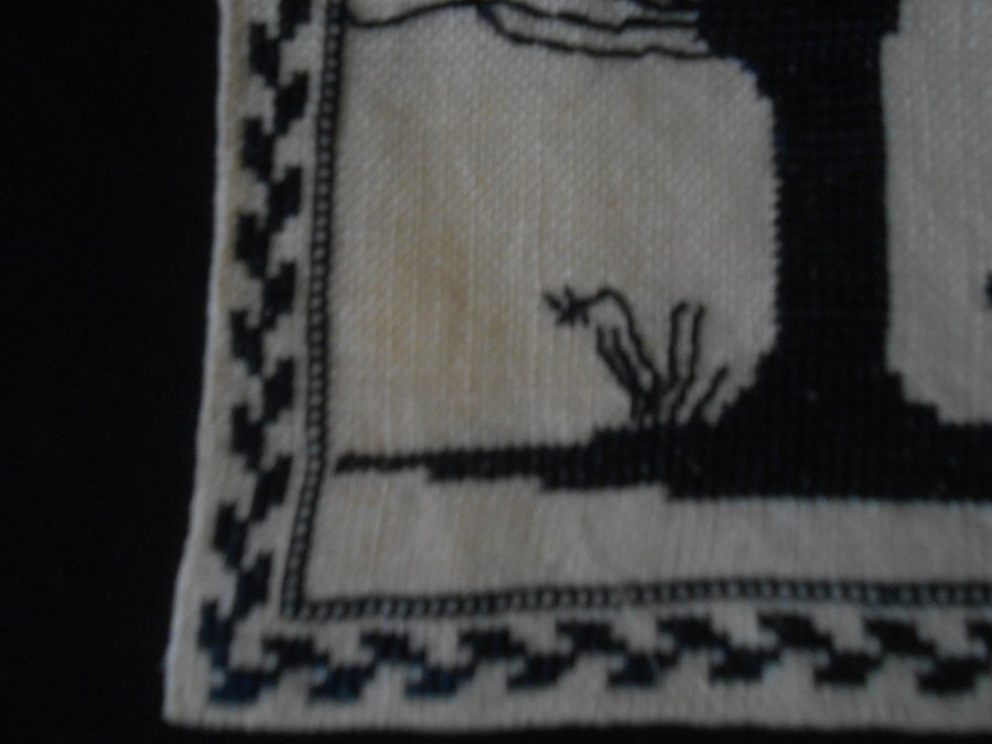 Liten söt bonad SKÅNE  Broderade på linne 17 x 18 cm