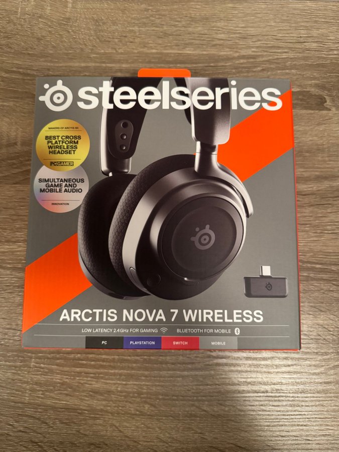 SteelSeries Arctis Nova 7 Wireless