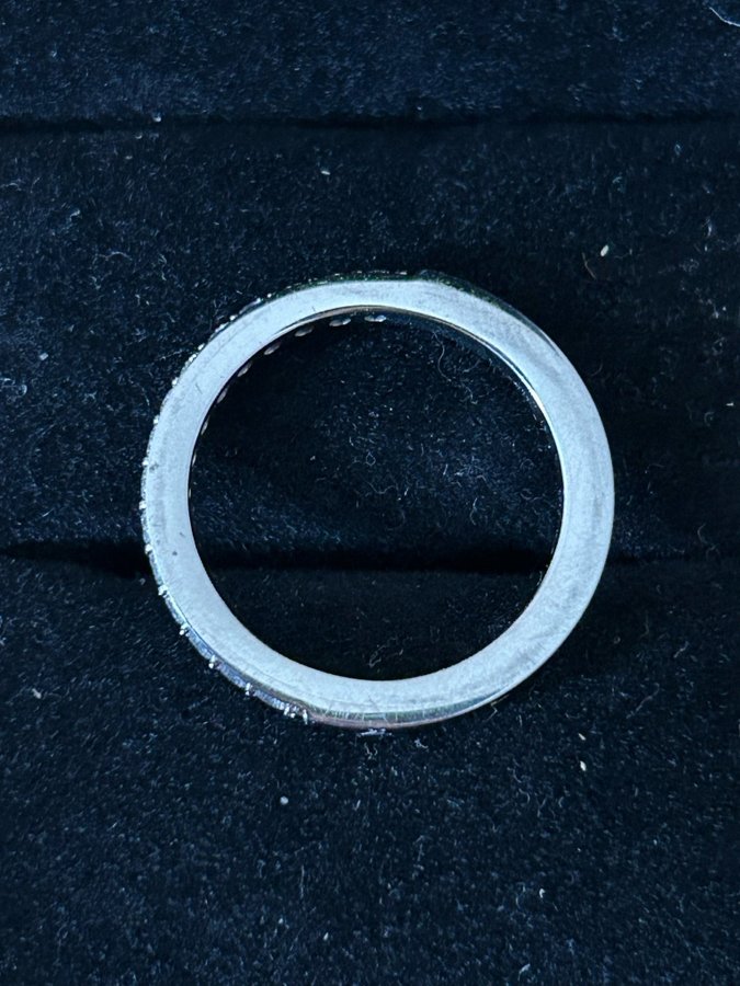 Gnistrande ring