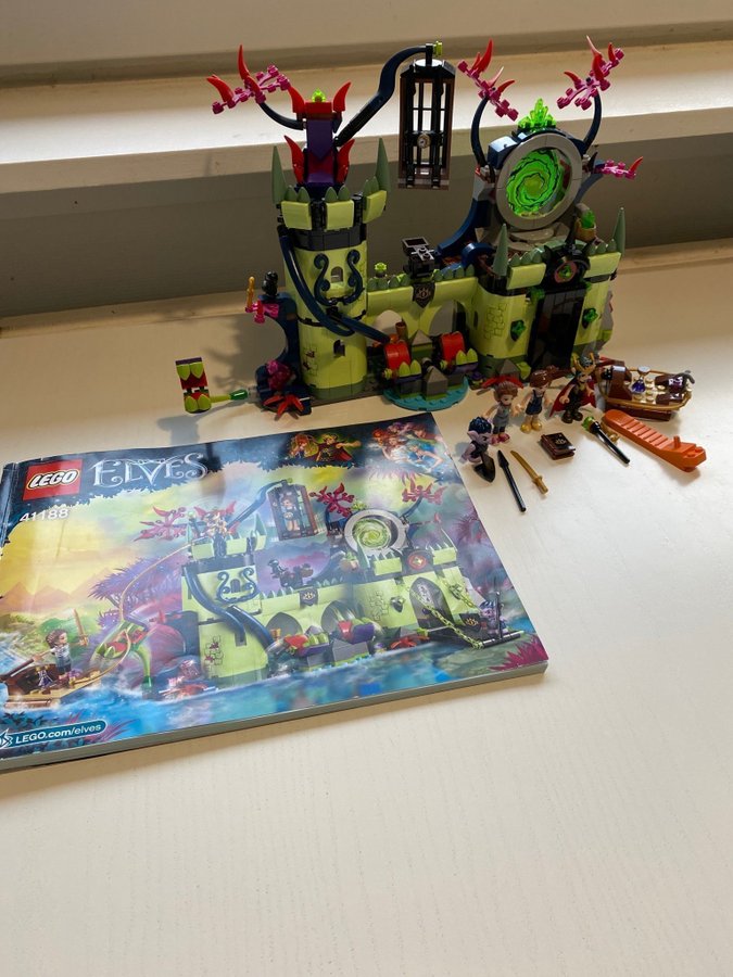 Lego Elves 41188 Rymning från trollkungens fästning