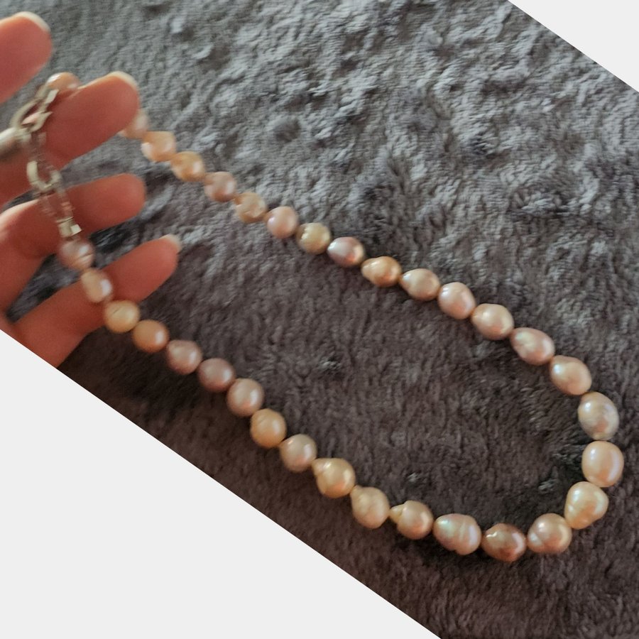 Freshwater pearl necklace