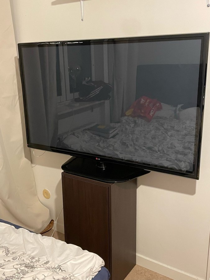 LG 47 tum TV