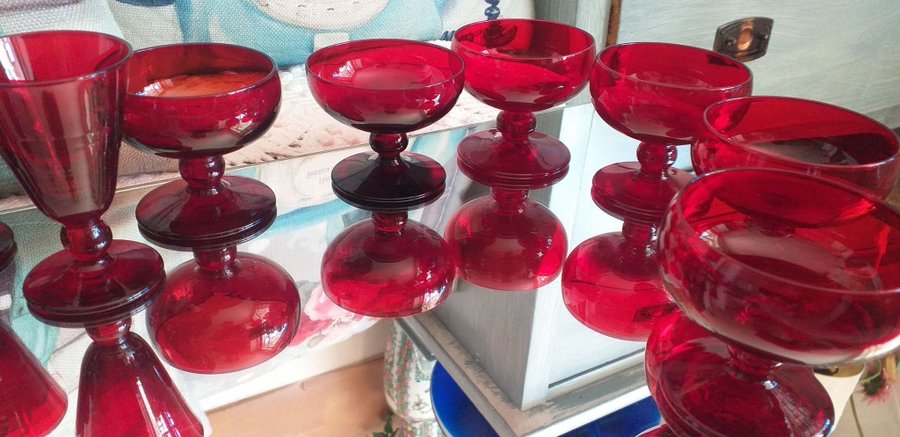 Retro Rejmyre set likörglas punschglas konstglas i röd färg, Monika Bratt