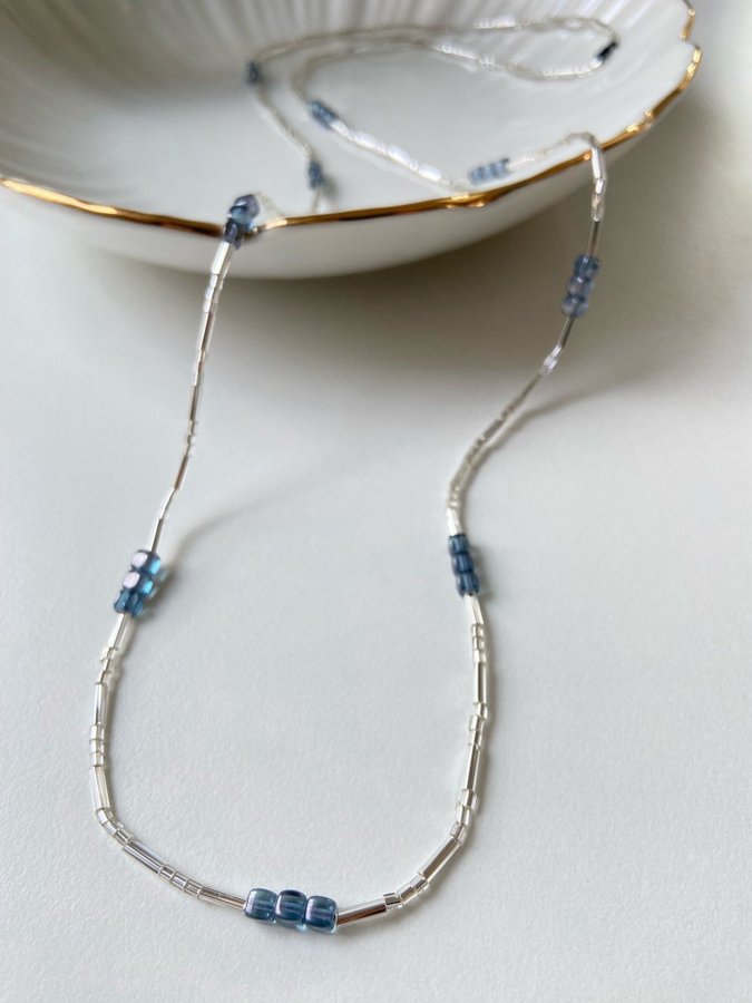 Silver/Blue lines and cubics beaded long necklace