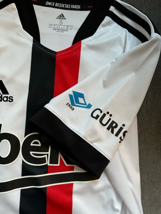 Adidas Besiktas JK 21/22 Hemmatröja