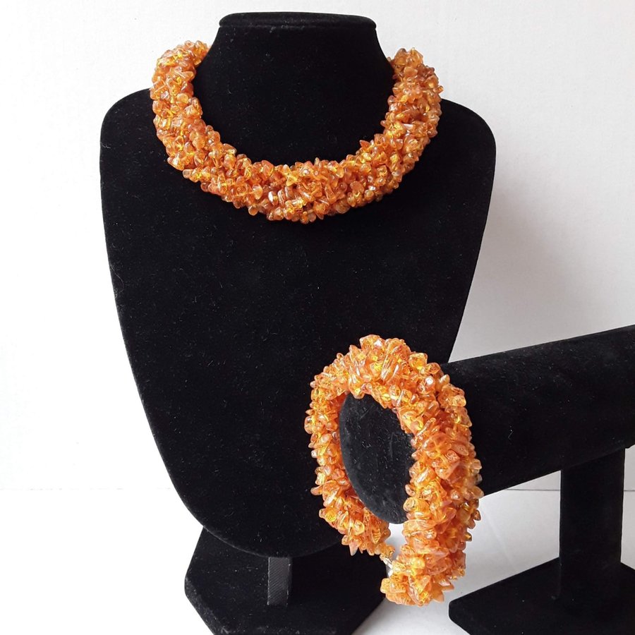 Baltic amber jewelry set. Yellow chunky chain amber stone necklace and bracelet