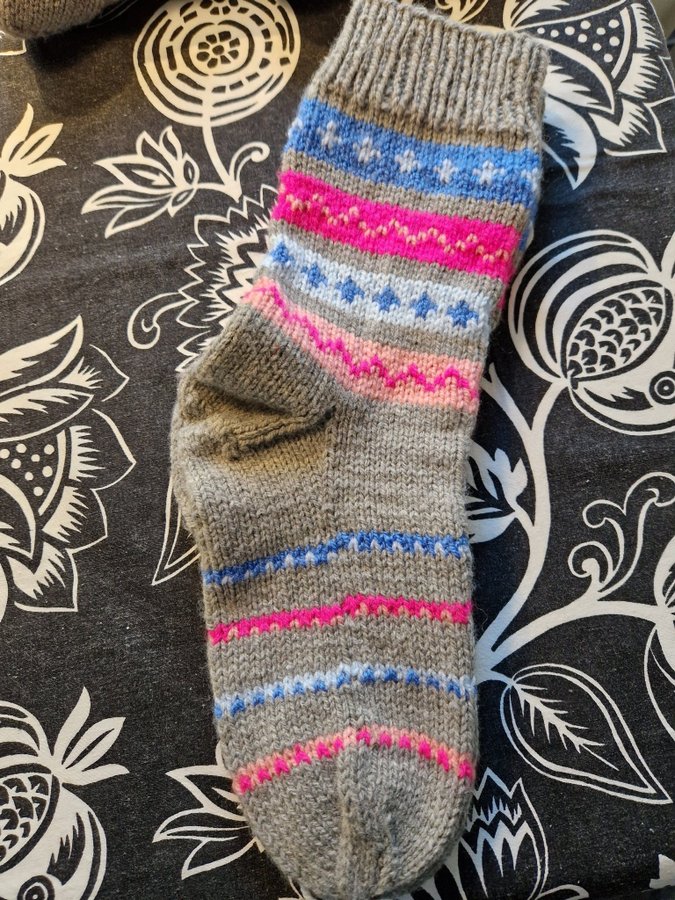 Nya hemstickade raggsockor 40/41