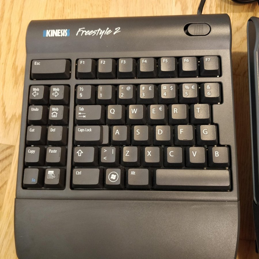 Kinesis Freestyle 2 Ergonomiskt Tangentbord - Som ny i skick - Svensk Layout