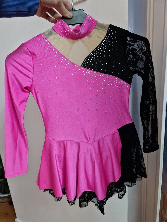 Rosa tävlingsdräkt konståkning klänning competition dress figure skating