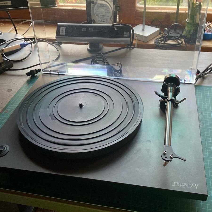 Rega P1 Planar record deck with Ortofon Pro cartridge