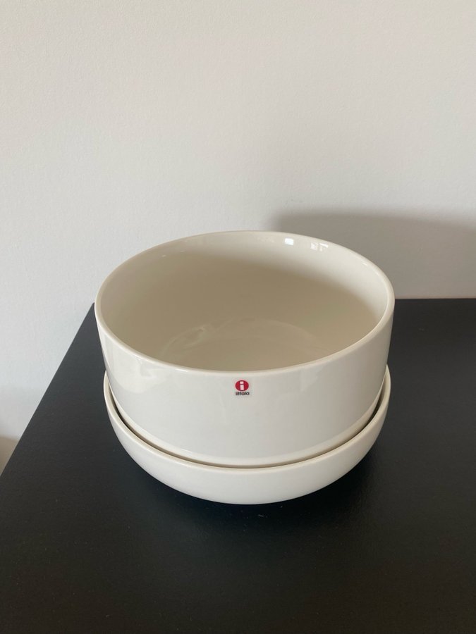 Iittala Nappula vit kruka med fat Matti Klenell 240x130 Helt ny