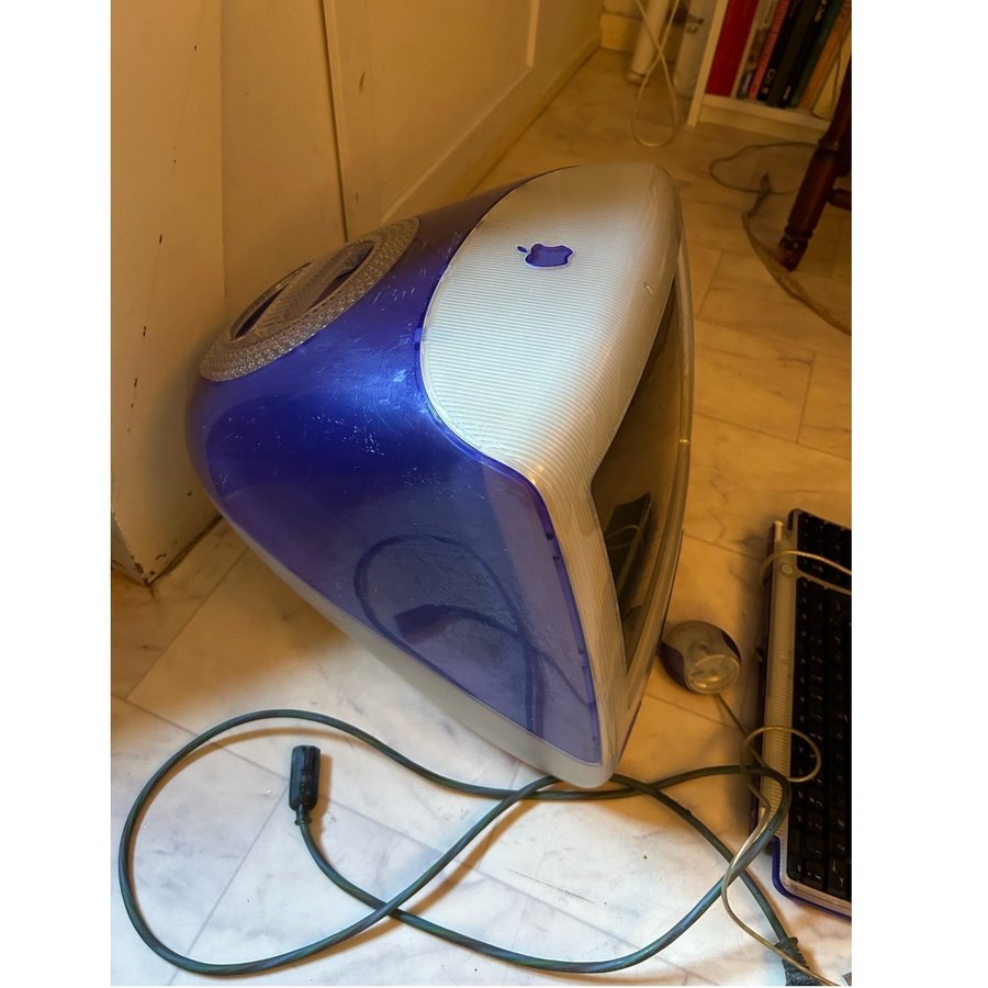 iMac G3 Blueberry