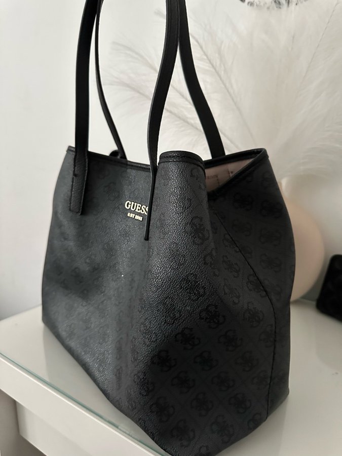 Guess bag