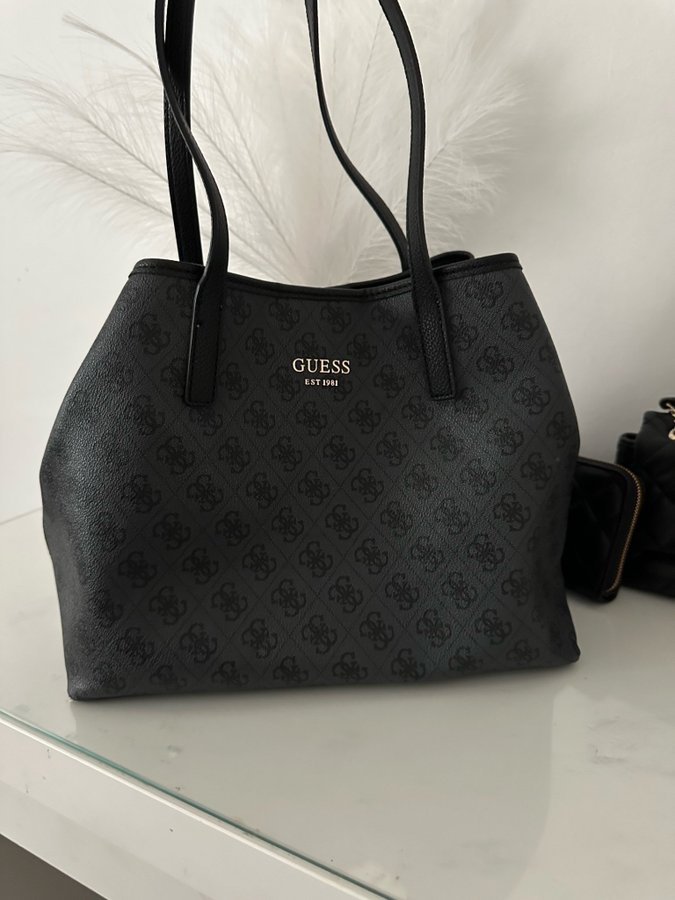 Guess bag