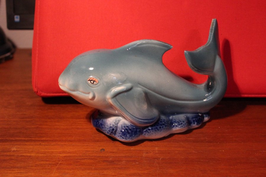 Porslinsfigur Delfin