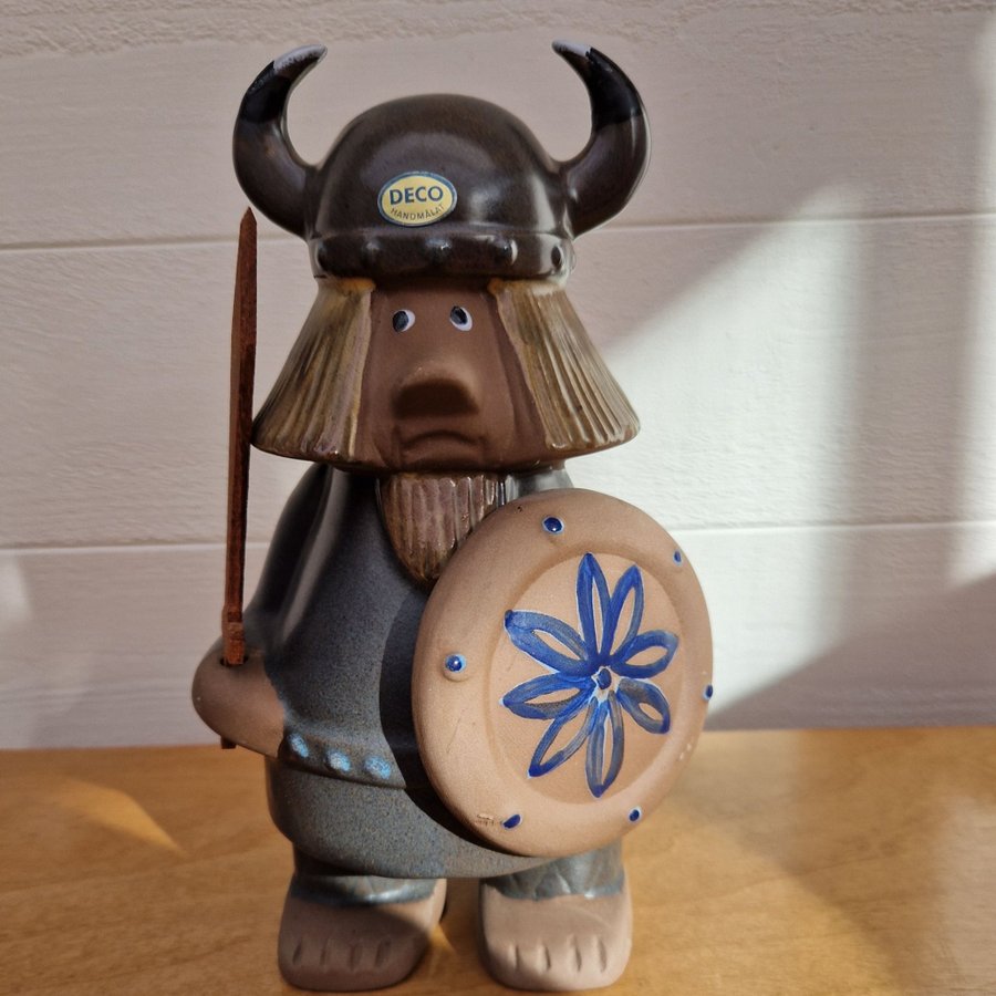 Vikingfigur i keramik