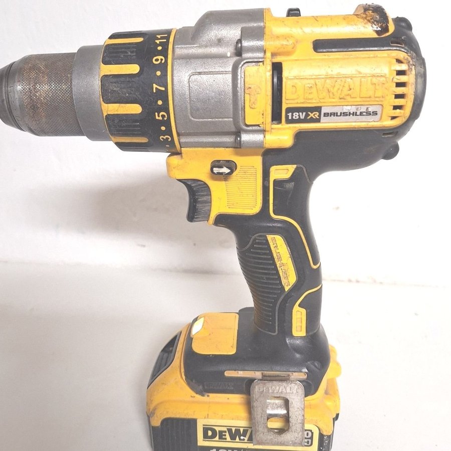 Dewalt 18V XR Borrmaskin