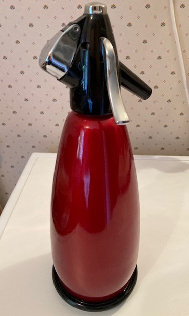 Soda Siphon BOC. Made in England. Metall Glossy Red. Retro.