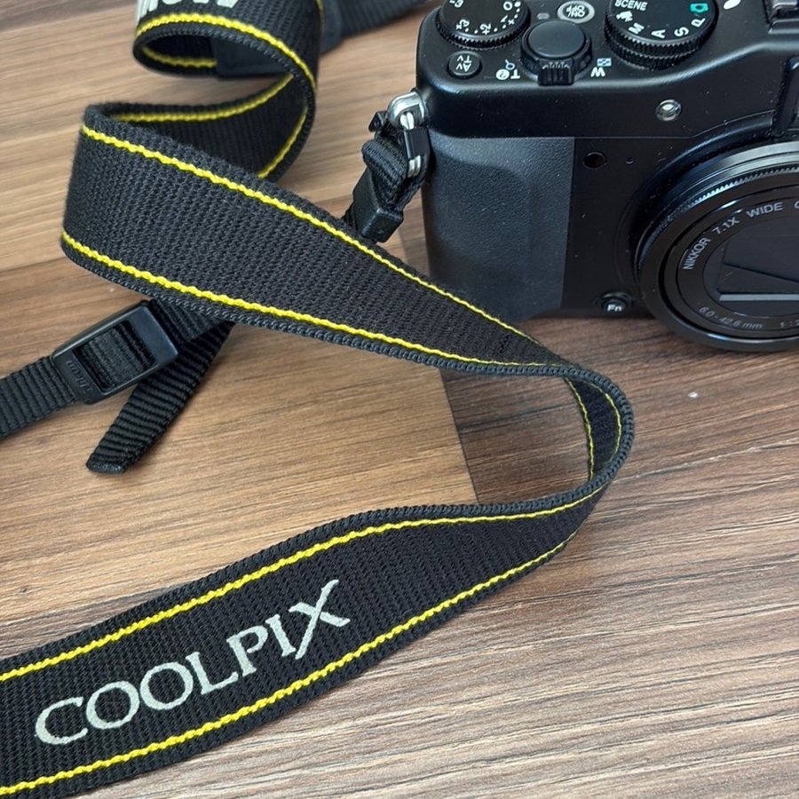 Nikon Coolpix P7000