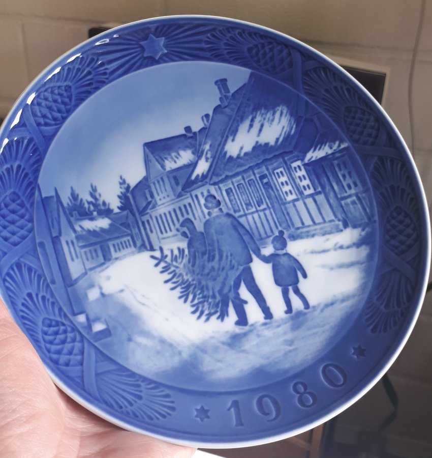 1980 Royal Copenhagen Like-New Christmas Plate. Buy up to 6 = pay shipping for 1