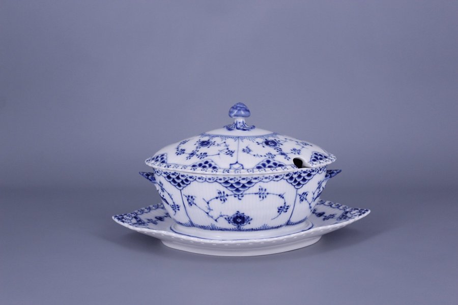 Royal Copenhagen Blue Fluted Full Lace no 1106 Unique Tureen