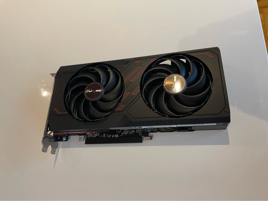 SAPPHIRE PULSE Radeon RX 7600