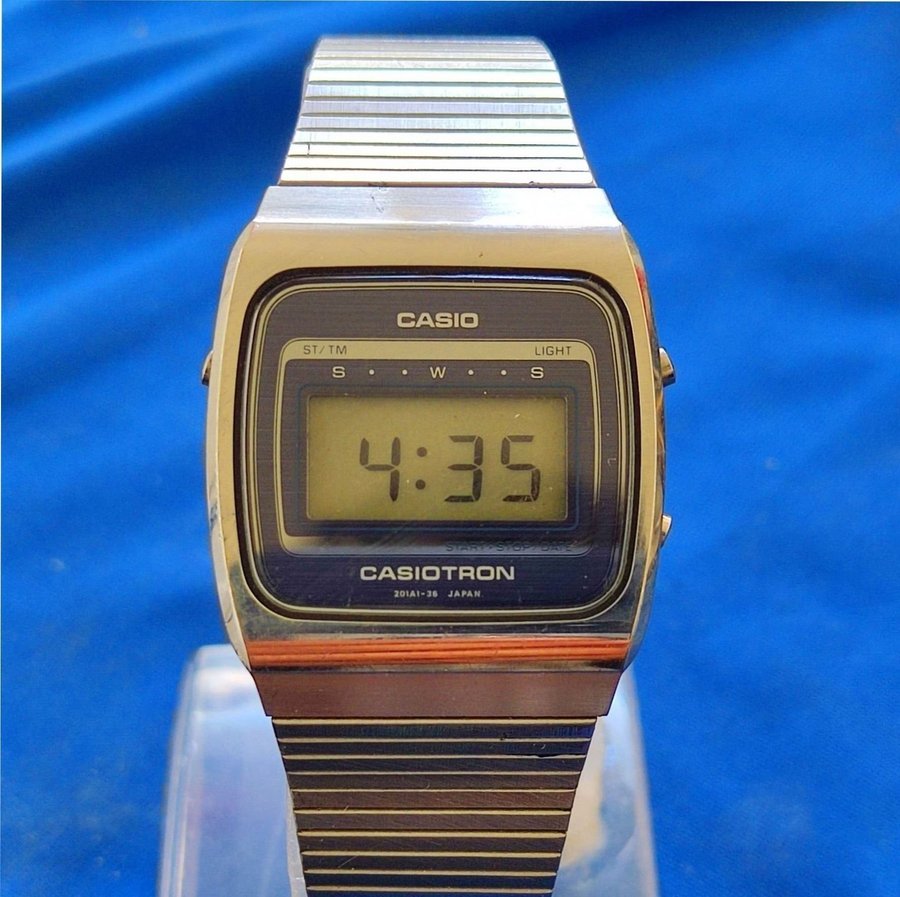 Casio casiotron 76CS utra rare 1977 from japan