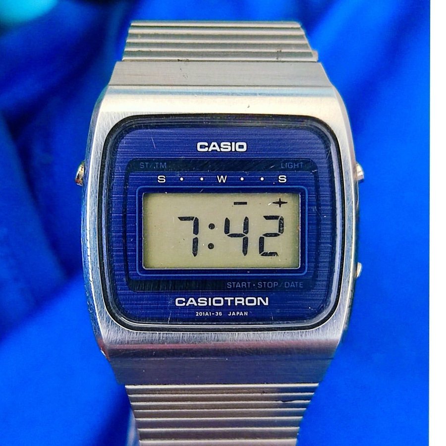 Casio casiotron 76CS utra rare 1977 from japan