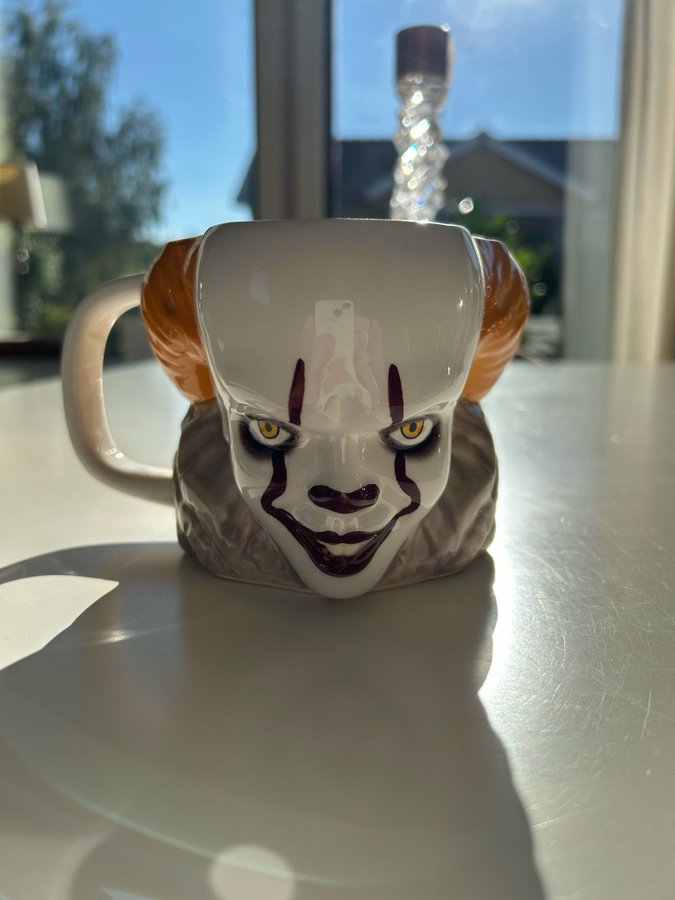 Pennywise mugg