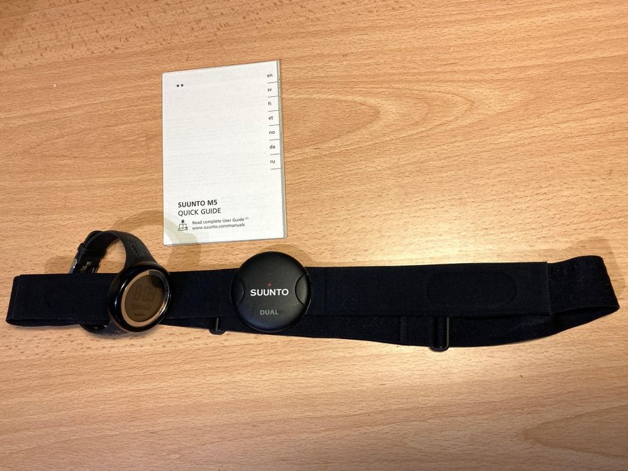 Suunto M5 Puls och träningsklocka med pulsbälte - Lågt utrop !