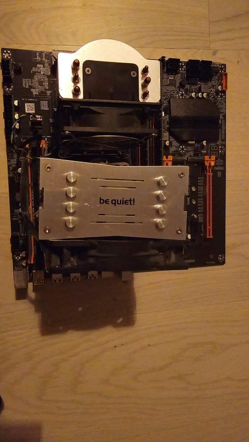 Moderkort x99 dual cpu 28 core 56 threads