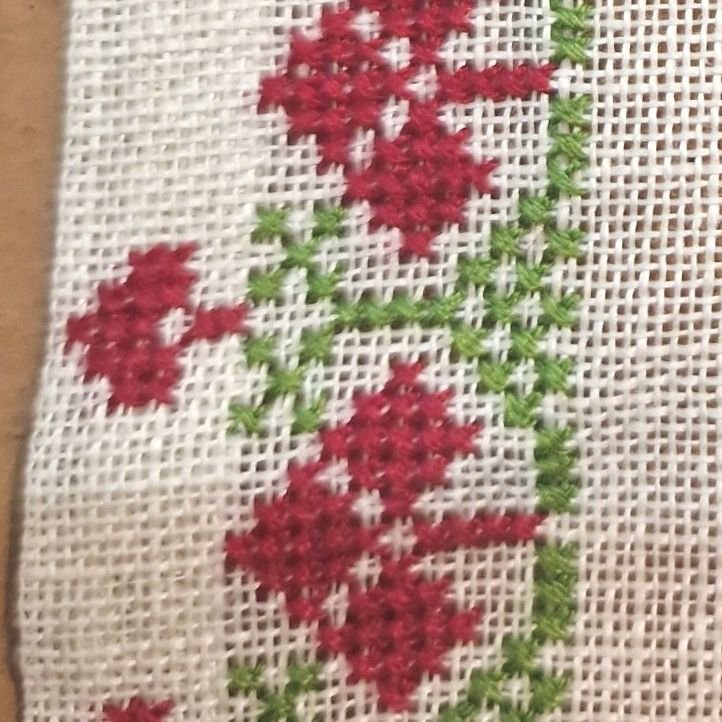 Vacker Broderad julduk 57x 26 cm