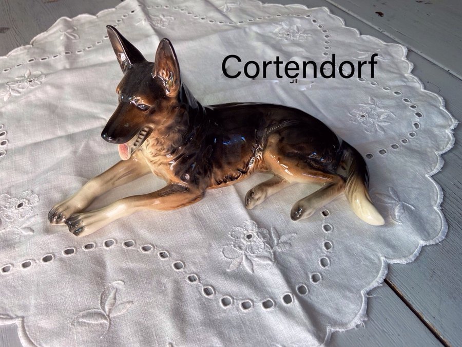 Retro,vintage, schäferhund porslin från Cortendorf, western Germany