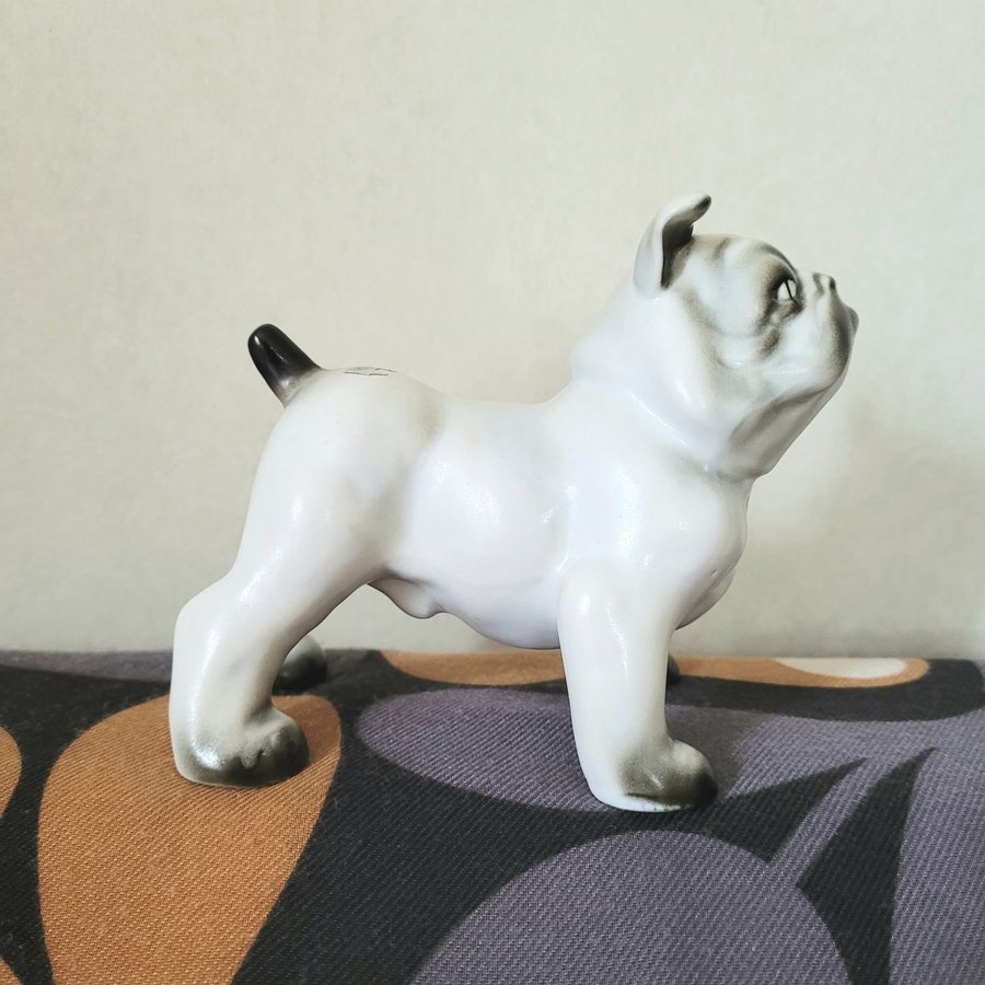 Arabia Bulldog Figurin, Lea von Mickwitz