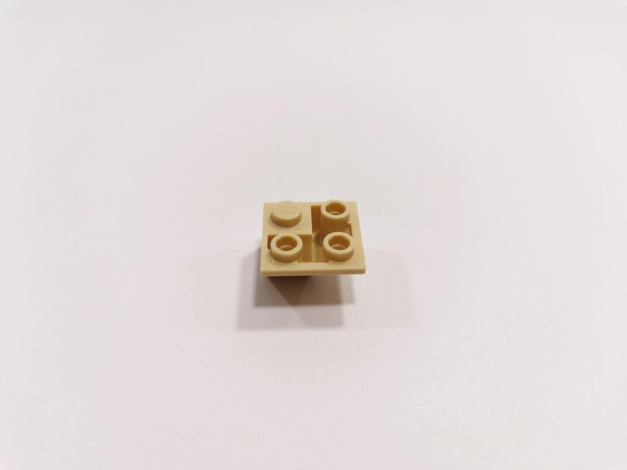 Lego - slope - sned - hörn - omvänd - tak - 2x2 - part 3676 - ljus biege (tan)