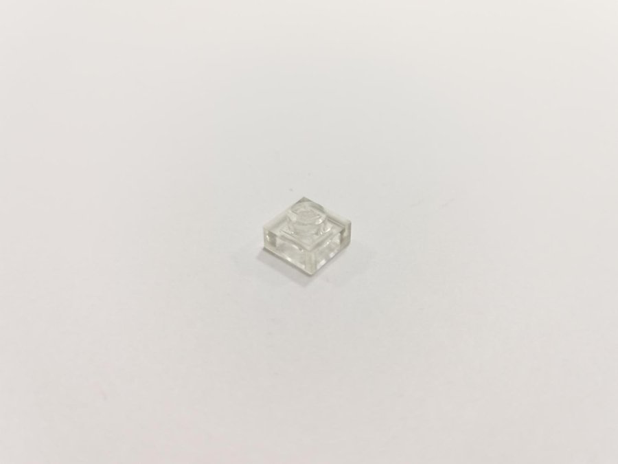 Lego - transparent - plate - 1x1 - part 3024 - (trans clear)