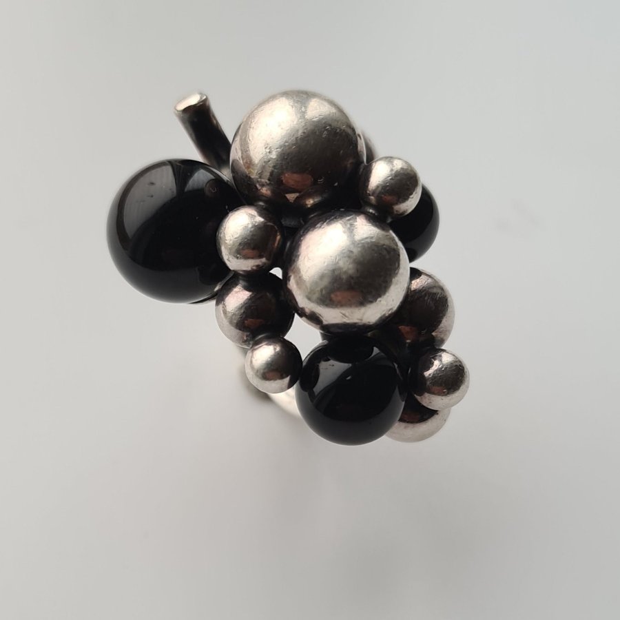 GEORG JENSEN, RING, "Moonlight grapes", silver, svart agat.